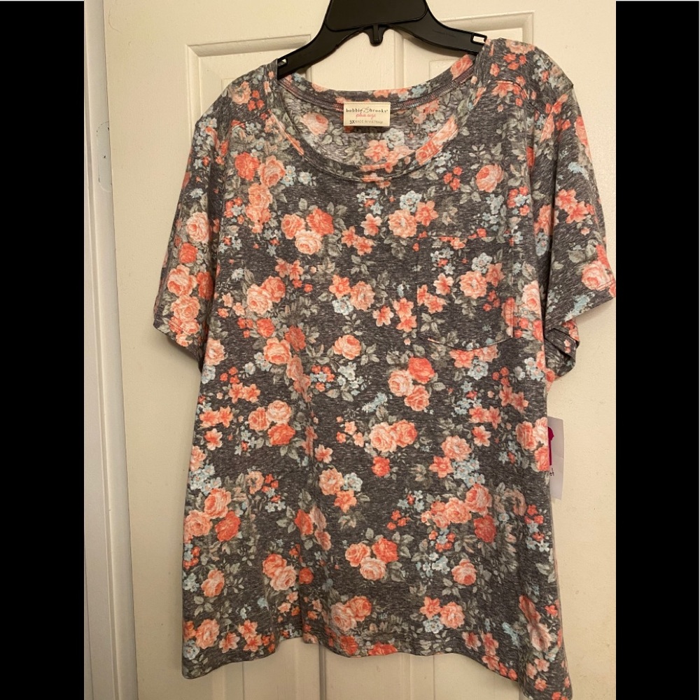 Plus size flower tee
